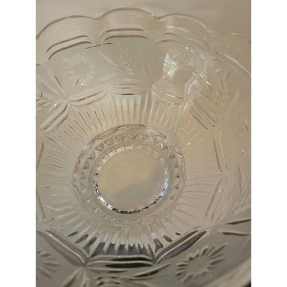 Vintage Etched Floral Scalloped Rim Heavy Crystal Glass Bowl with Pedestal 8in W - Picture 9 of 10